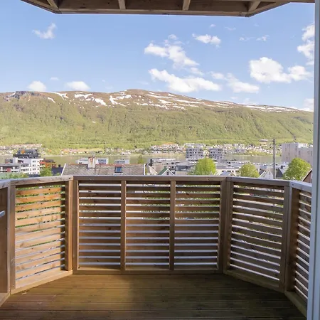 Apartment Modern House With Great View!