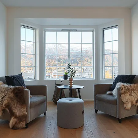 Modern House With Great View!