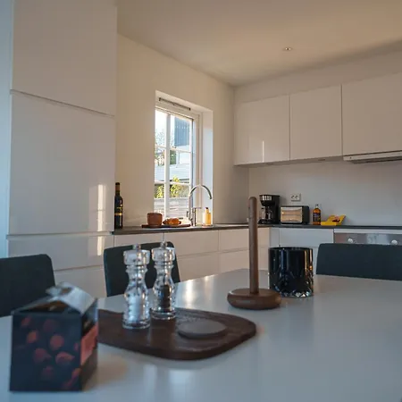 Apartment Modern House With Great View! *