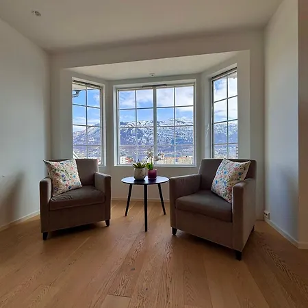 Modern House With Great View!