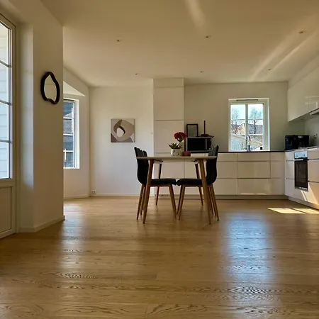 דירה Modern House With Great View!