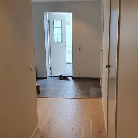Modern House With Great View! טרומסה