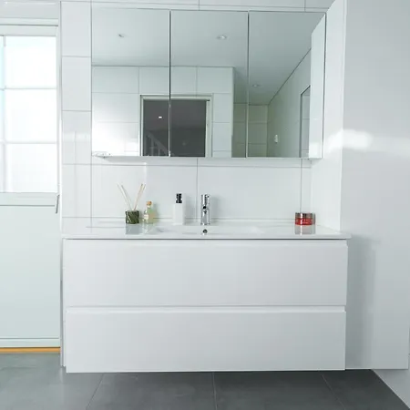 Modern House With Great View! דירה