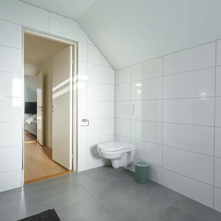 Modern House With Great View! טרומסה